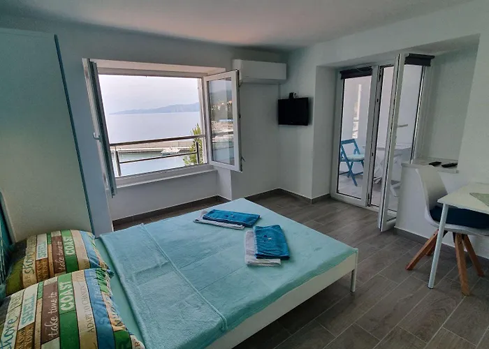 Apartamento Direkt Am Eigenen Novi Vinodolski