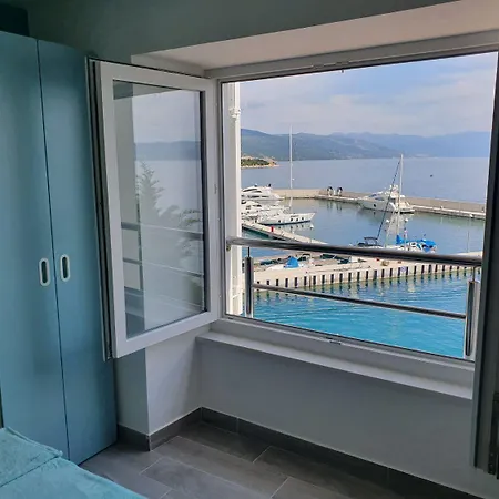 Direkt Am Eigenen Apartmán