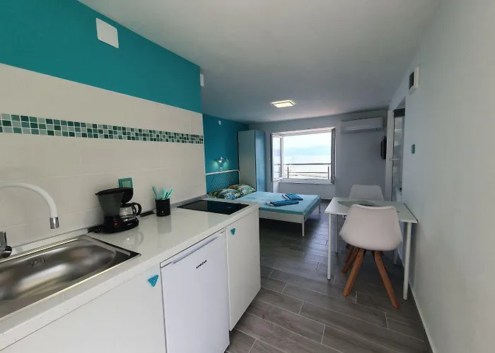 Direkt Am Eigenen Apartamento Novi Vinodolski